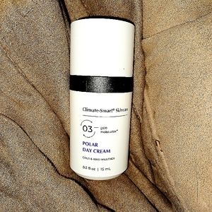 Pour Moi Midwest Winter set